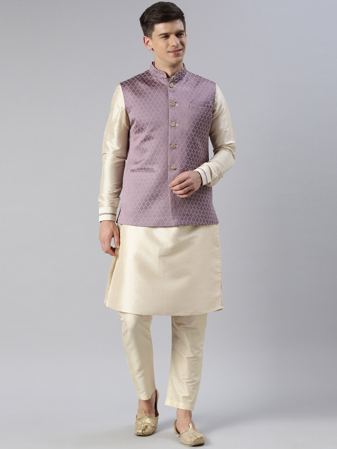 TheEthnic.Co Regular Kurta & Pyjamas with Self Design Nehru Jacket