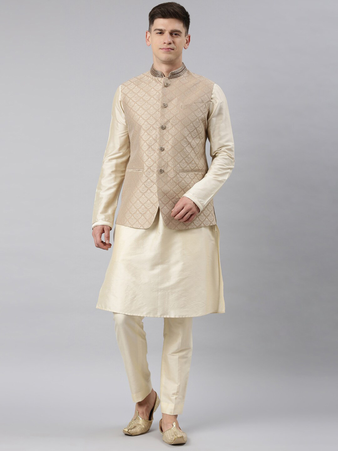 TheEthnic.Co Mandarin Collar Brocade Kurta with Pyjamas & Nehru Jacket