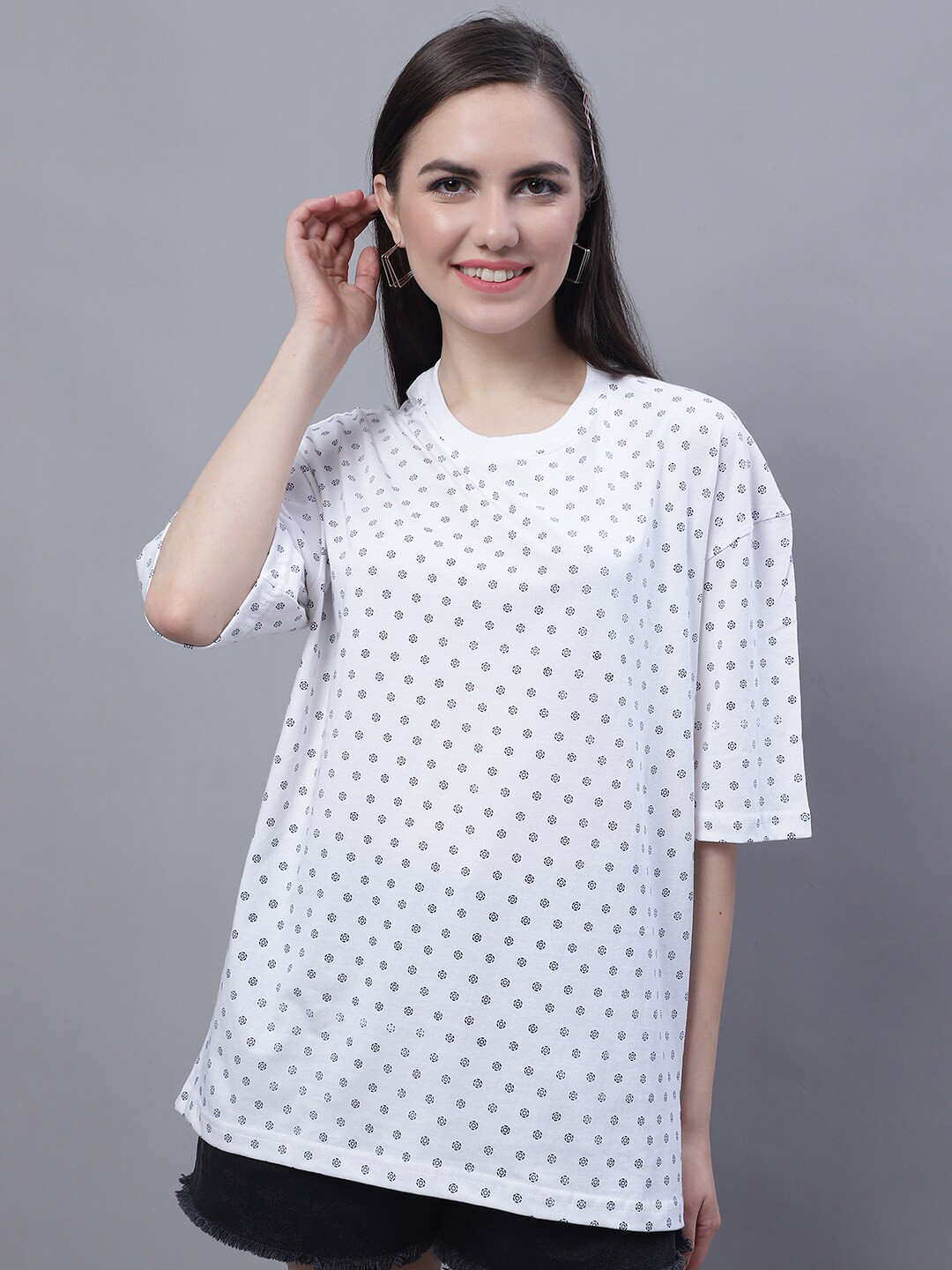 Obaan Women Printed Drop Shoulder Cotton T-shirt