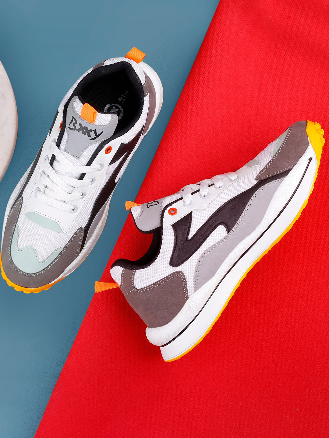 Bxxy Men Non-Marking Flyknit Technology Running Shoes