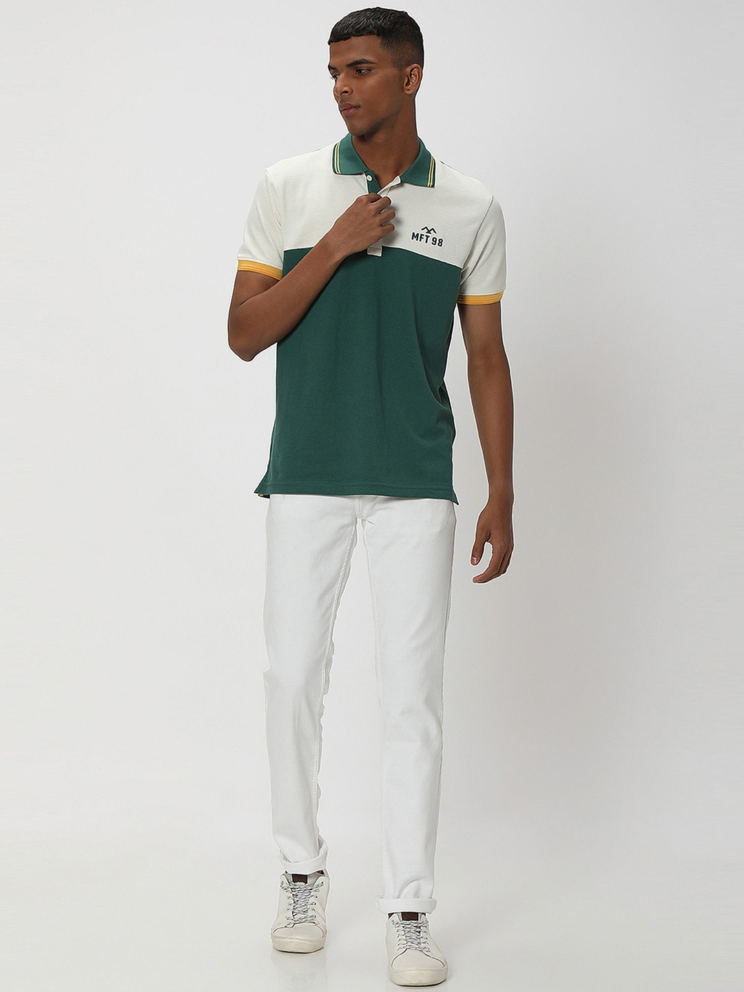 Mufti Colourblocked Cotton Slim Fit T-shirt