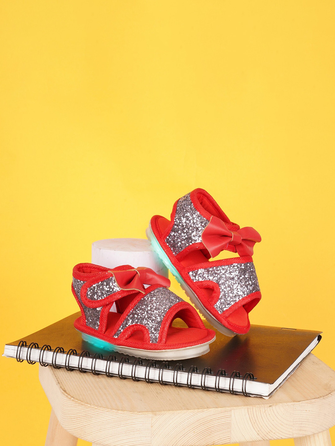 CHiU Infant Girls Embellished LED Comfort Sandals