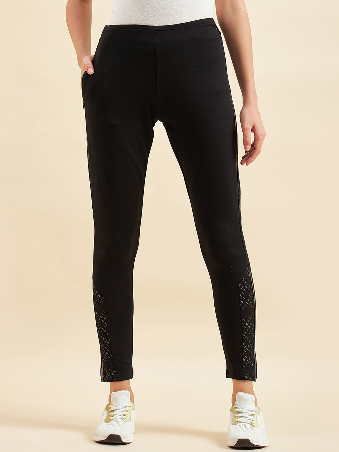 Sweet Dreams Women Mid-Rise Sports Lounge Pant