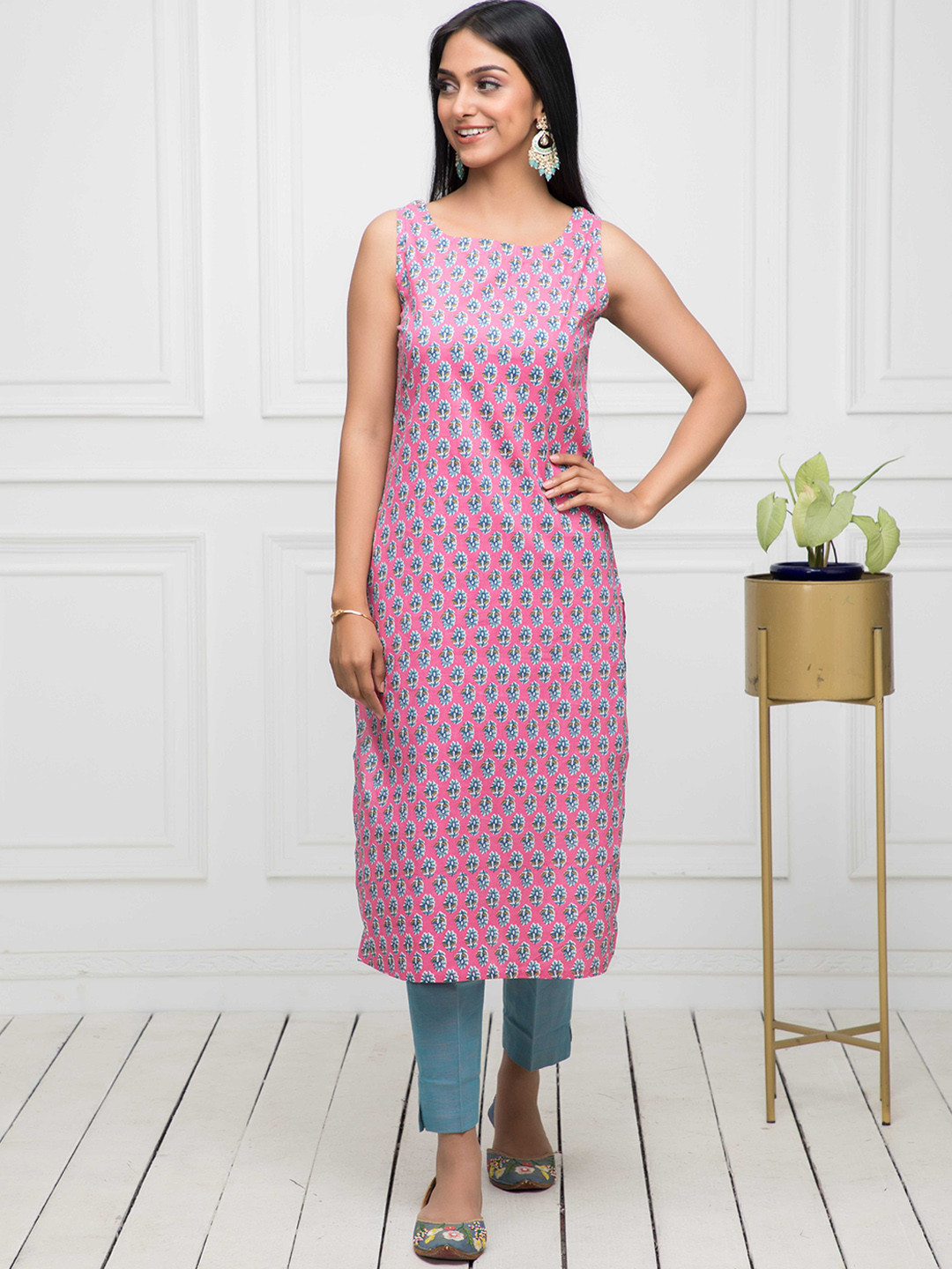 Myshka Ethnic Motifs Printed Sleeveless Cotton Kurta
