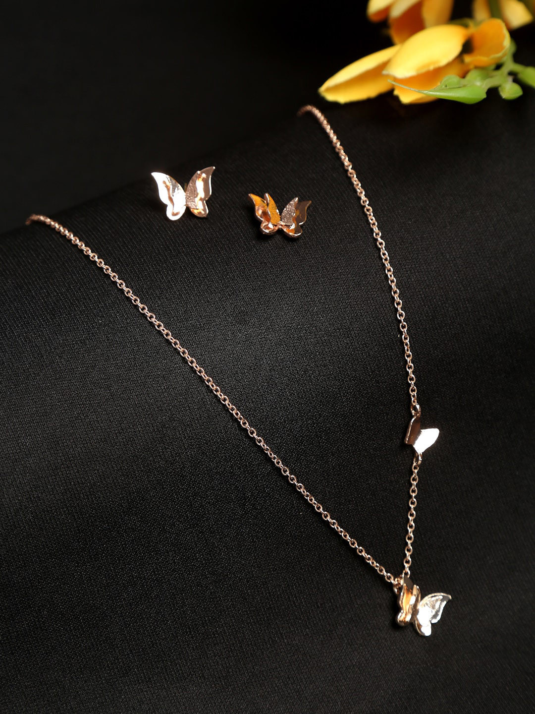 DressBerry Gold-Plated Butterfly Shape Jewellery Set