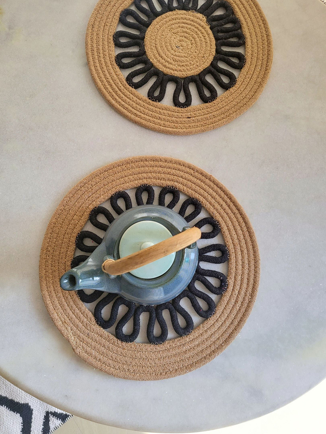 JASMEY HOMES Black & Beige 2 Pieces Self-Design Cotton Round Table Placemats