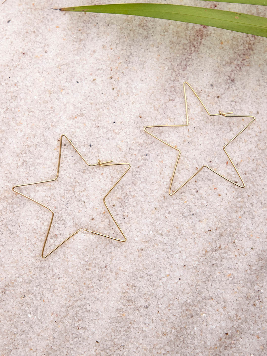 Studio One Love Star Shaped Drop Earrings