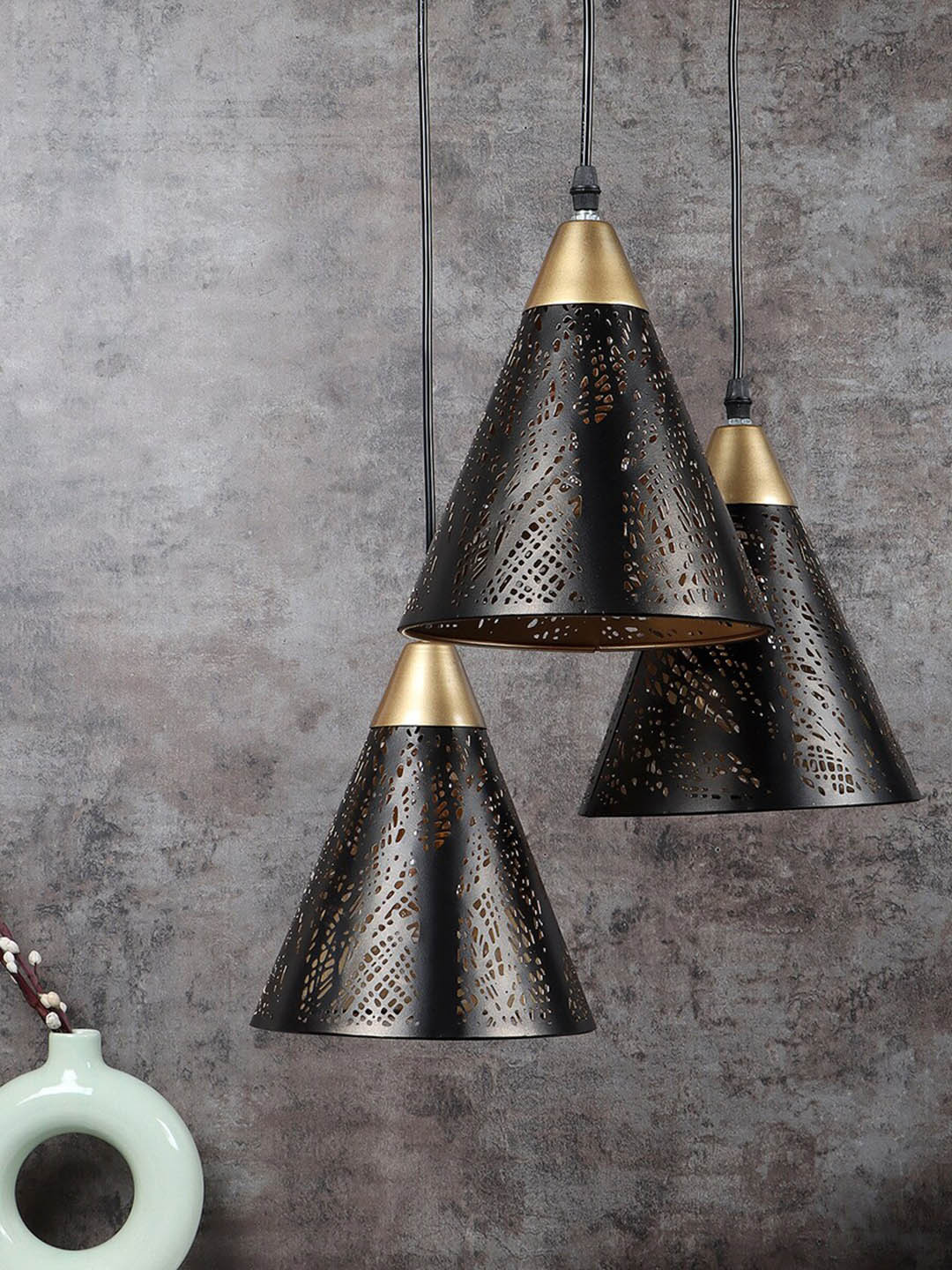 MFD HOME FURNISHING Black & Gold-Toned Self-Design Ceiling Lamps