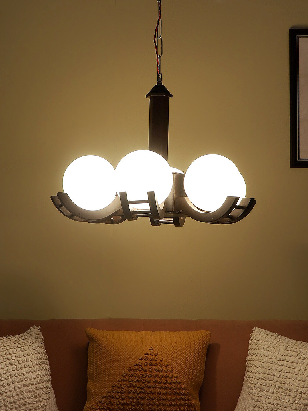 MFD HOME FURNISHING Black & White Wooden Chandelier With 6 Lights