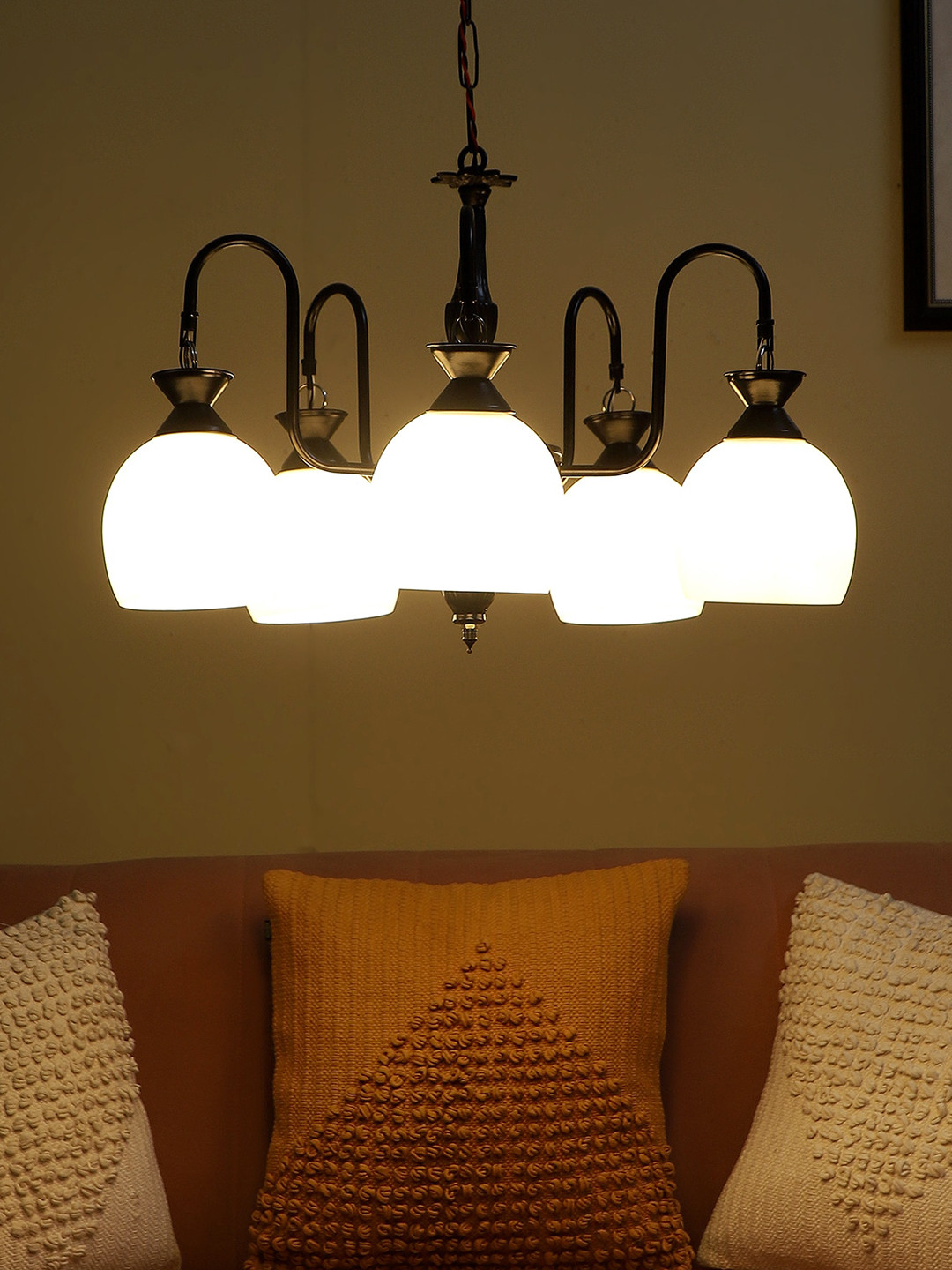 MFD HOME FURNISHING Black & White 5 Shade Light Ceiling Lamp