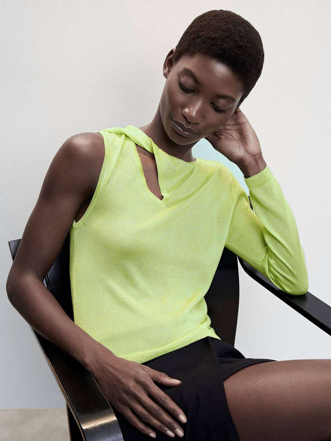 MANGO Cut Out Detailed Twisted One Shoulder Top