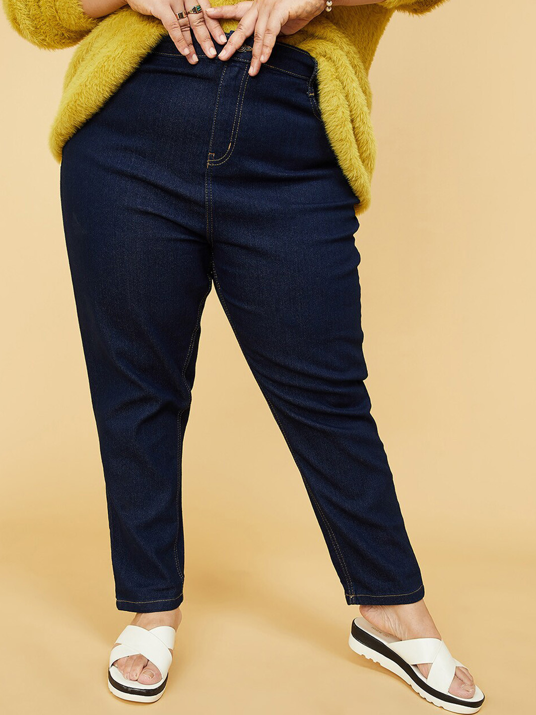 Max Women Plus size Mid-Rise Dark Shade Jeans