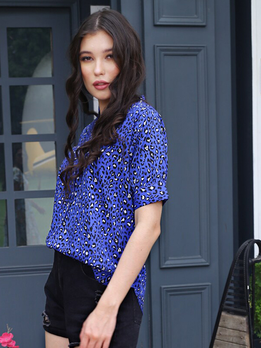 Sera Blue & Black Animal Printed Mandarin Collar Top