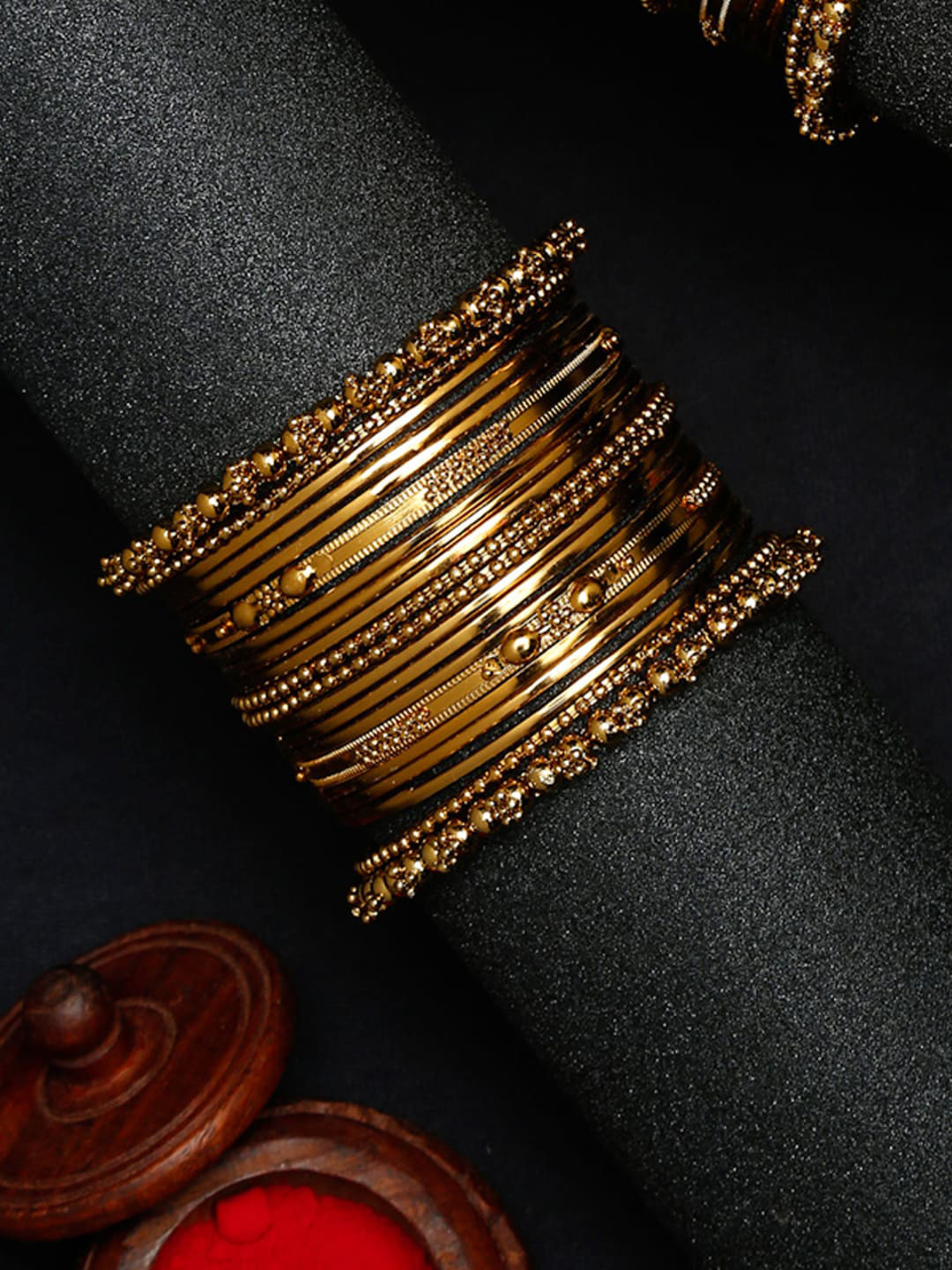 Anouk Set Of 20 Gold-Plated Bangles