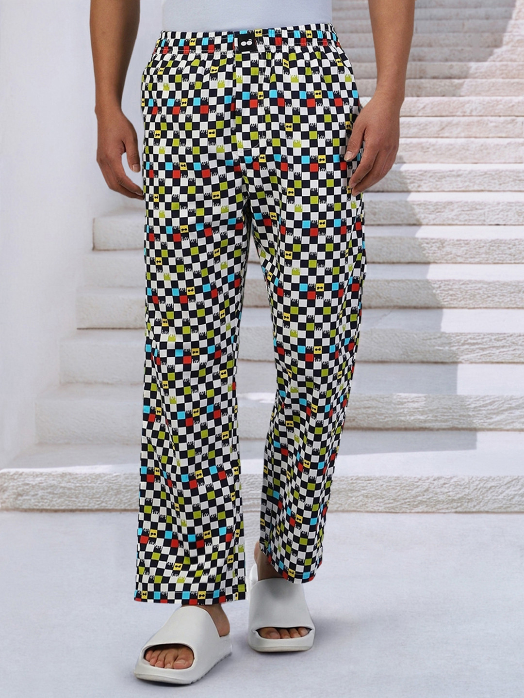 Bewakoof Men All Over Geometric Printed Lounge Pants