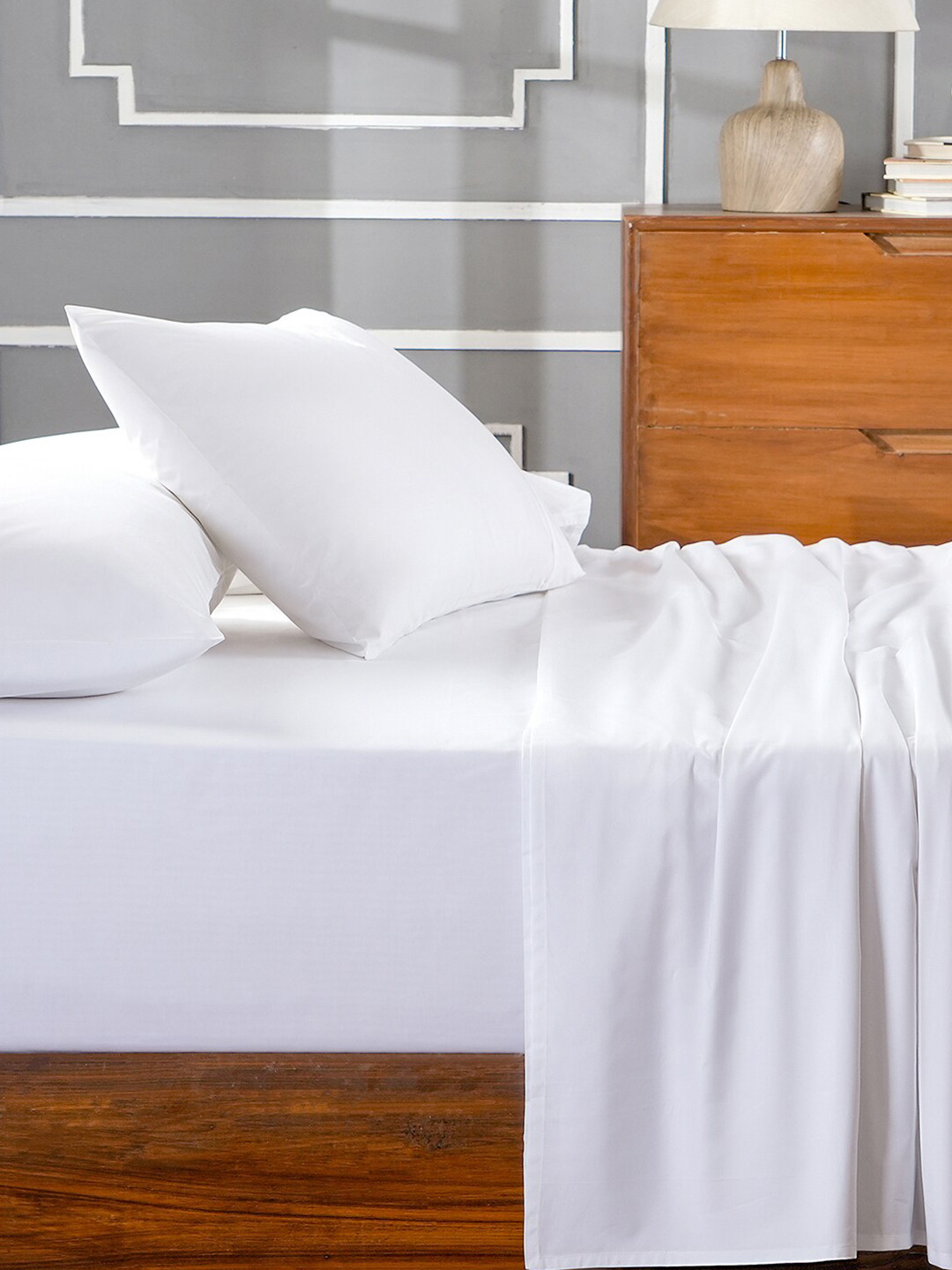 MASPAR White Solid Cotton Skin-Friendly 144 TC King Bedsheet with 2 Pillow Covers- 275 m x 275 cm