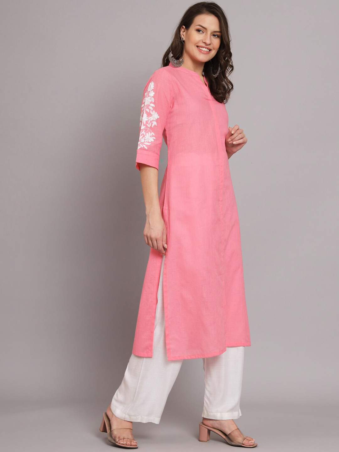 SWI Stylish Thread Work Mandarin Collar Pure Cotton Kurta