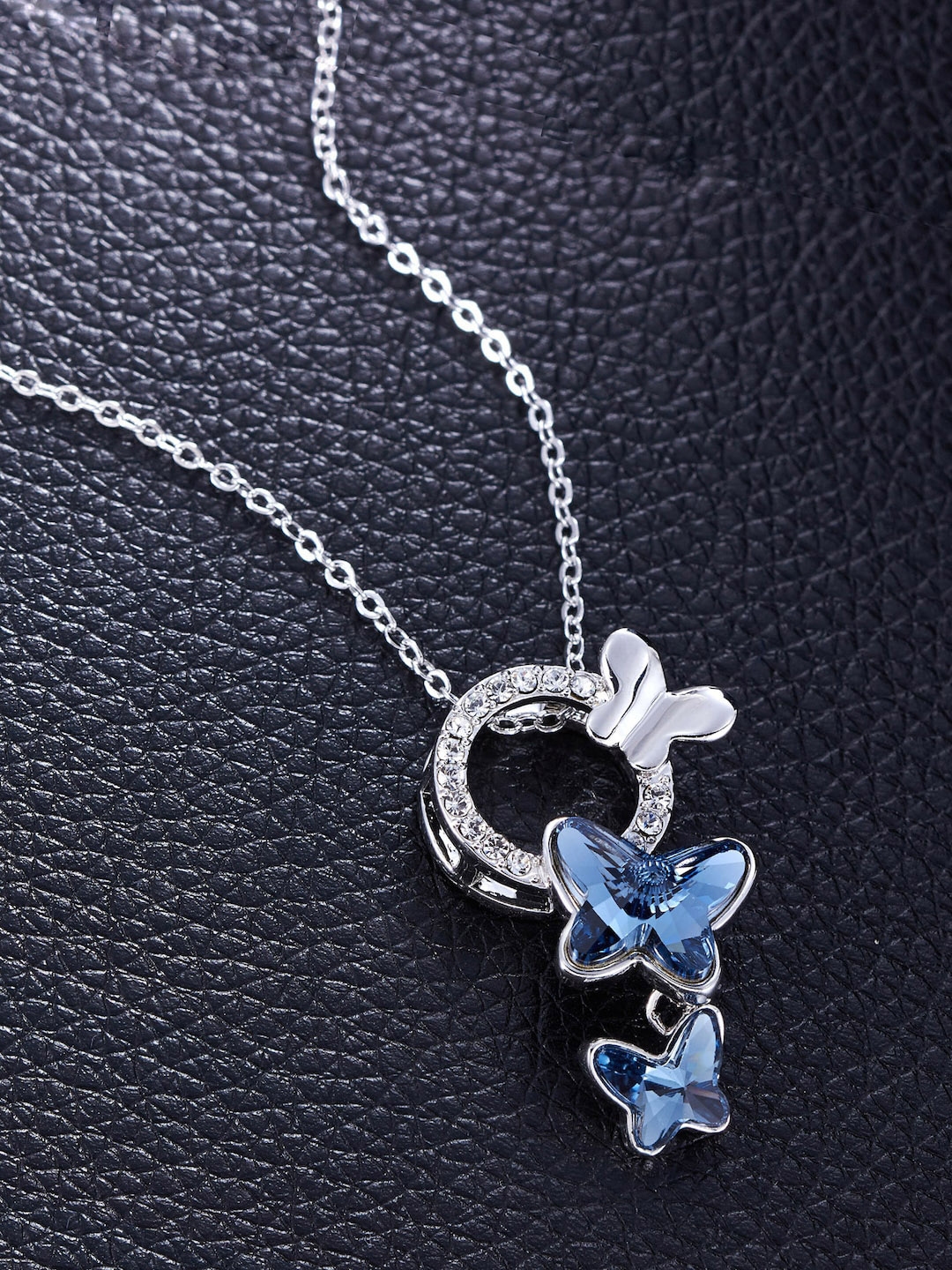 GIVA 925 Sterling Silver Mystic Blue Leaf Pendant with Link Chain
