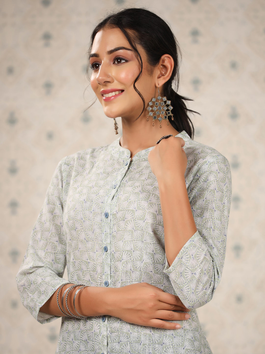 Ode by House of Pataudi Floral Printed Roll-Up Sleeves Cotton Kurta With Front Slit