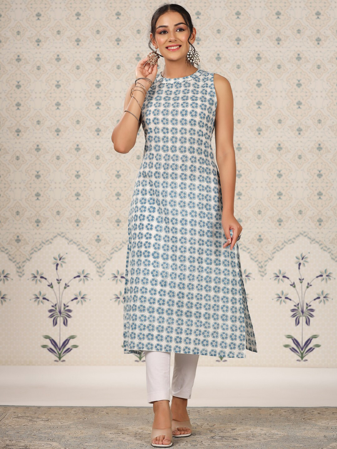 Ode by House of Pataudi Floral Printed Sleeveless A-Line Cotton Kurta