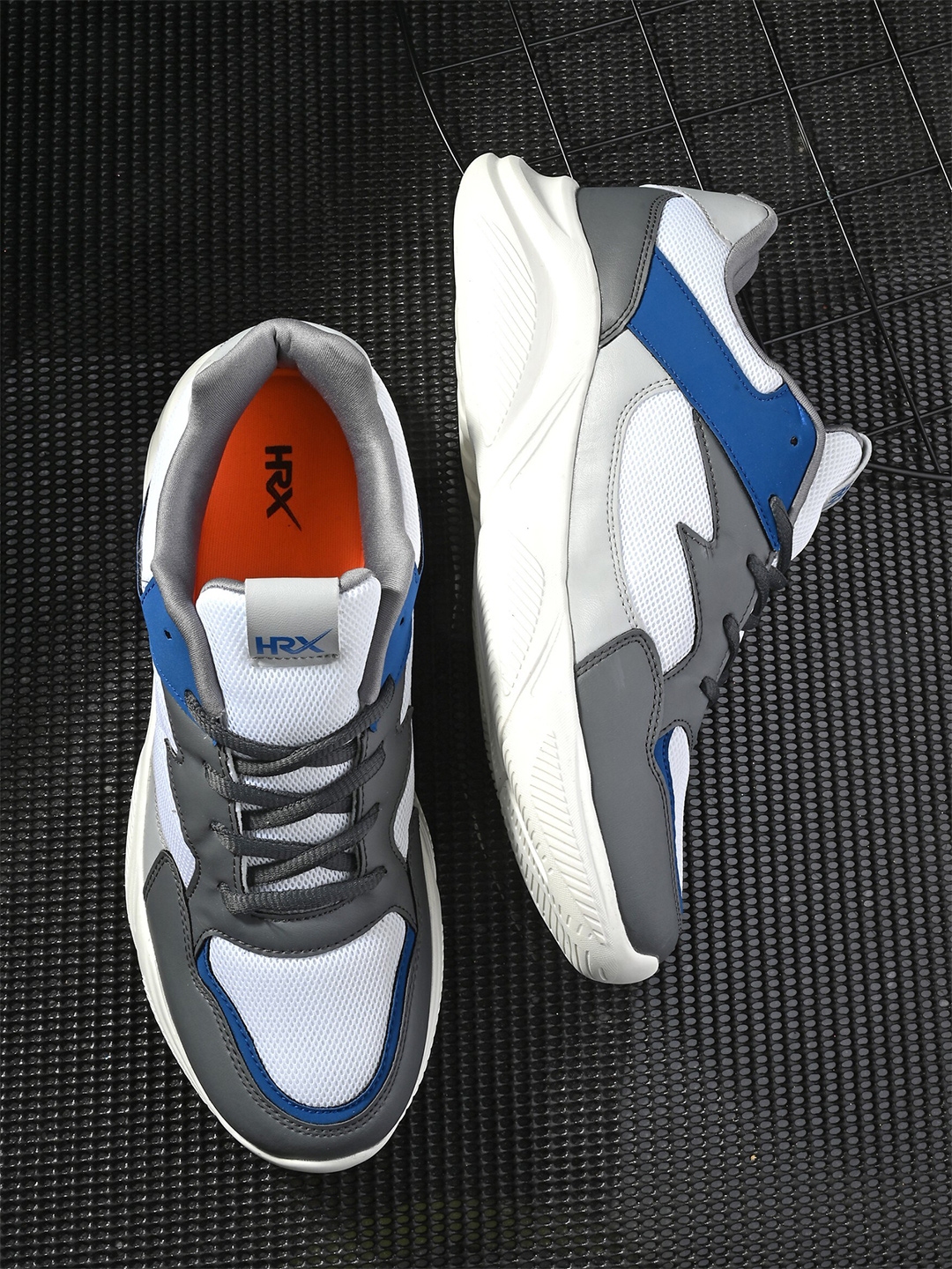 Lifestyle velocity shoes with memory deals foam