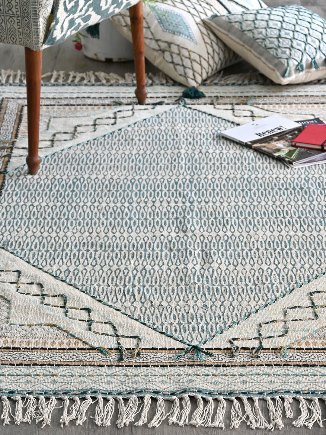 Art Avenue Blue & White Printed Cotton Rug