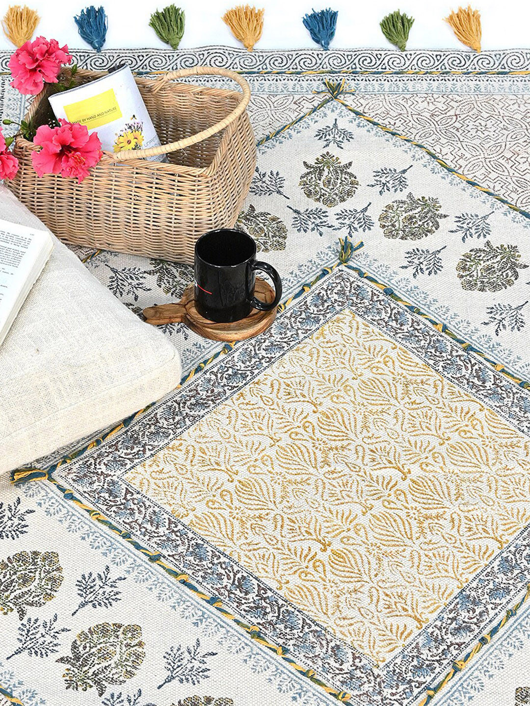Art Avenue Floral Printed  Handmade Tasseled Carpet
