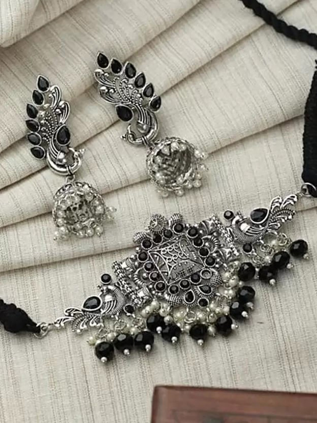 Samridhi DC Silver-Plated Stone Studded & Beaded Jewellery Set