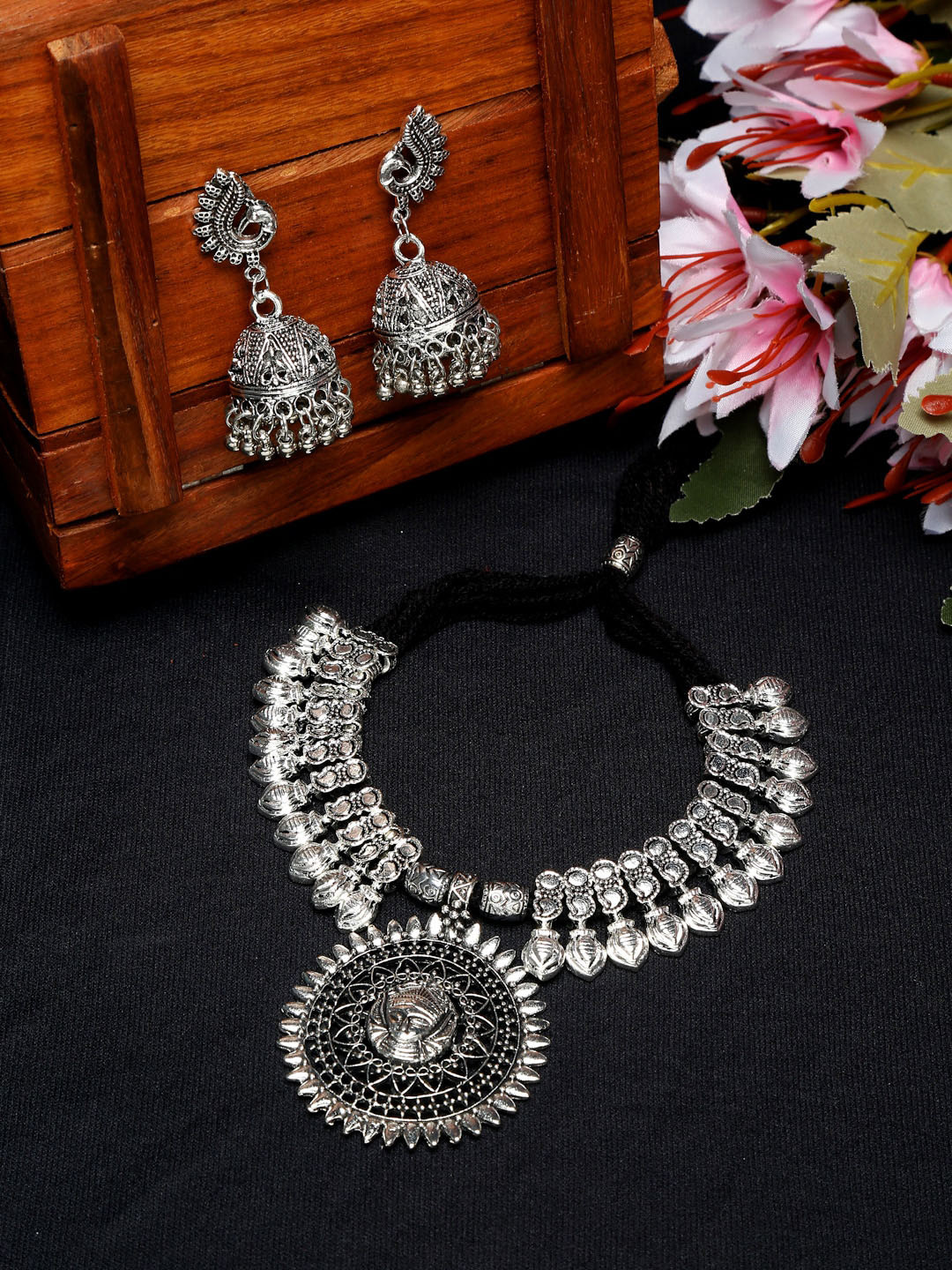 Sangria Silver-Toned & Black Silver-Plated Beaded Jewellery Set
