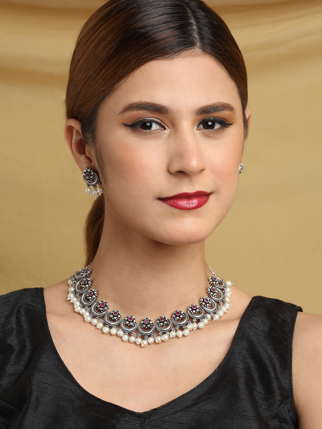 Sangria Silver-Toned & Red Silver-Plated Stone-Studded & Beaded Jewellery Set