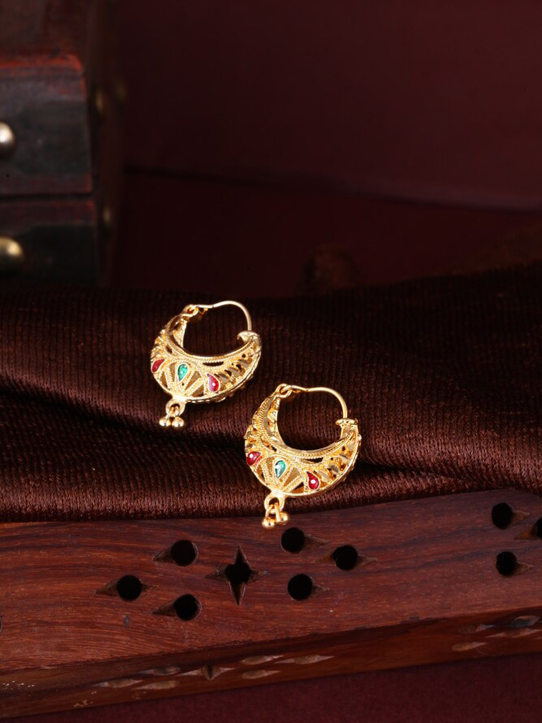 MEENAZ Gold-Plating Temple Floral Hoop Earrings