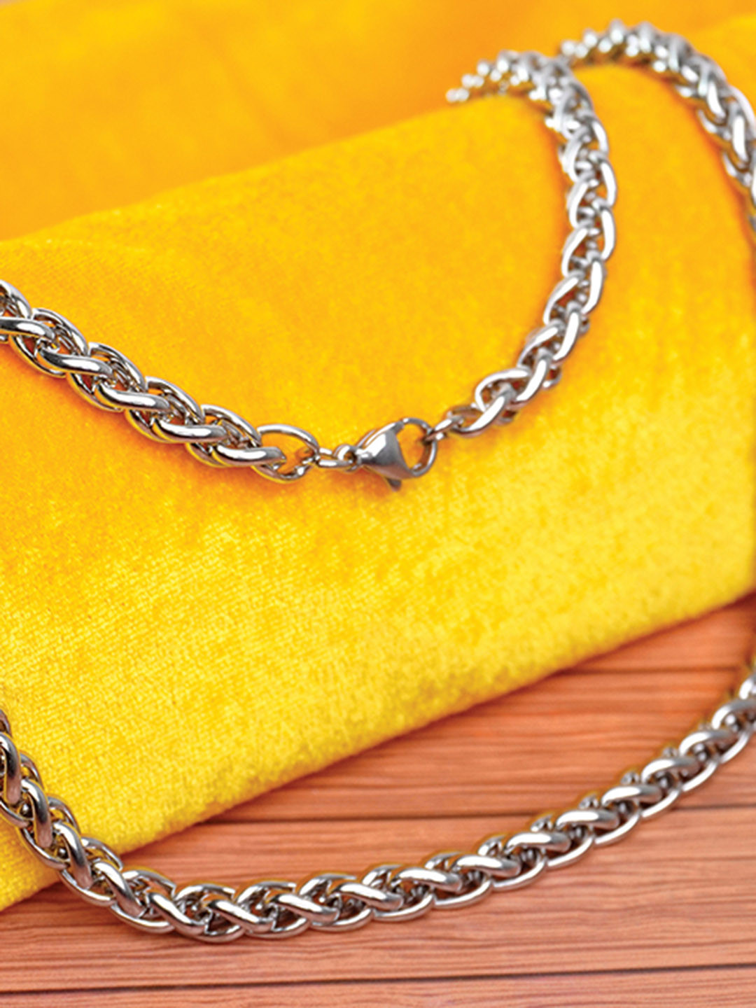 Mad Over Print Men Silver-Plated Chain