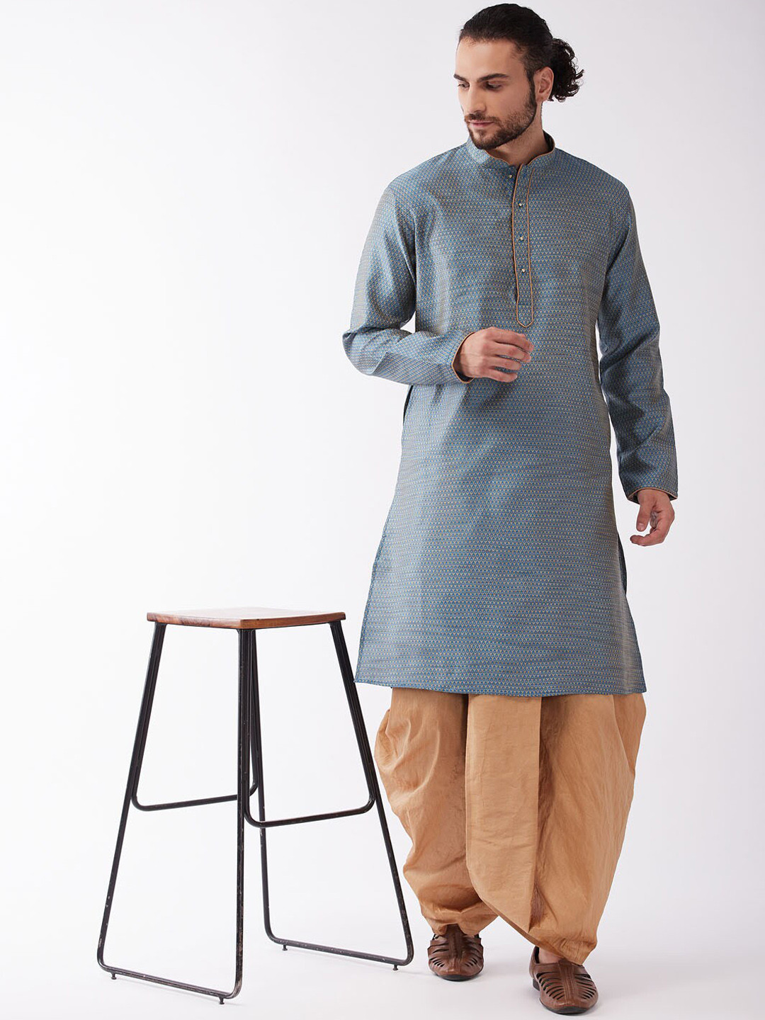 VASTRAMAY Woven Design Kurta With Dhoti Pants