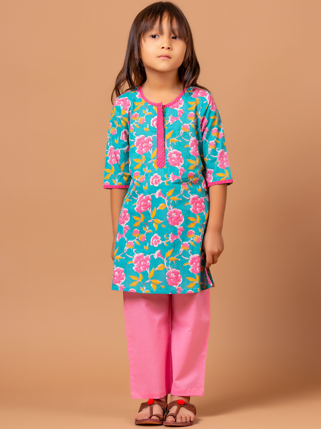 Sangria Naheed Girls Floral Jaal Printed Pure Cotton Kurta With Trouser Set