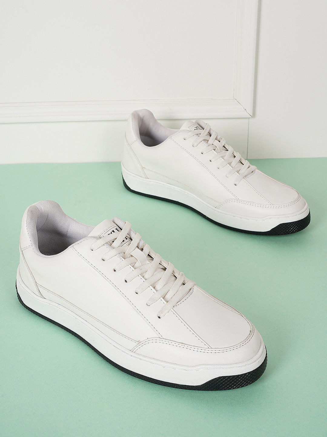 Mast & Harbour Men White & Black Comfort Insole Contrast Sole Sneakers