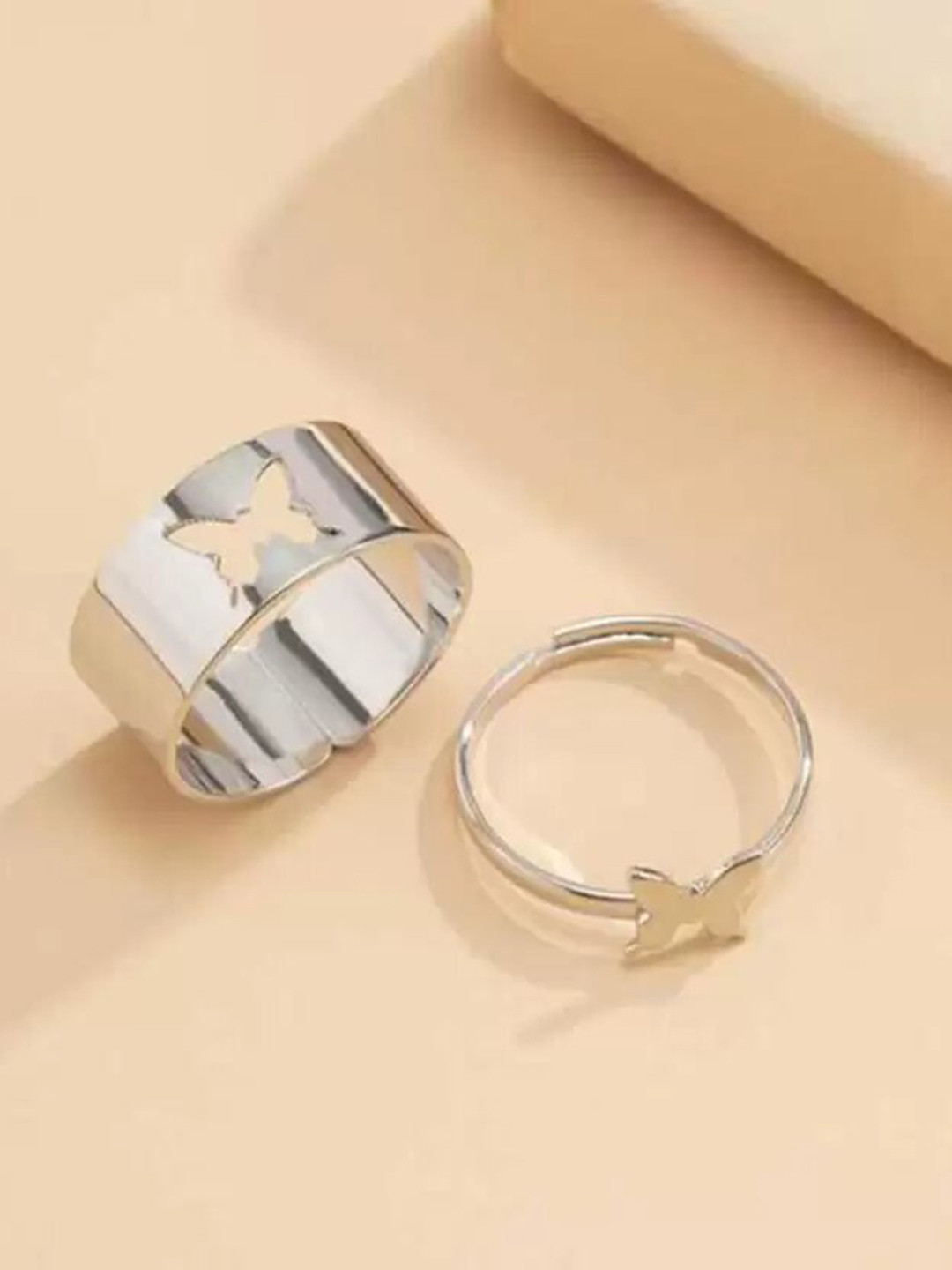 RUHI COLLECTION Silver-Plated Butterfly Couple Finger Ring