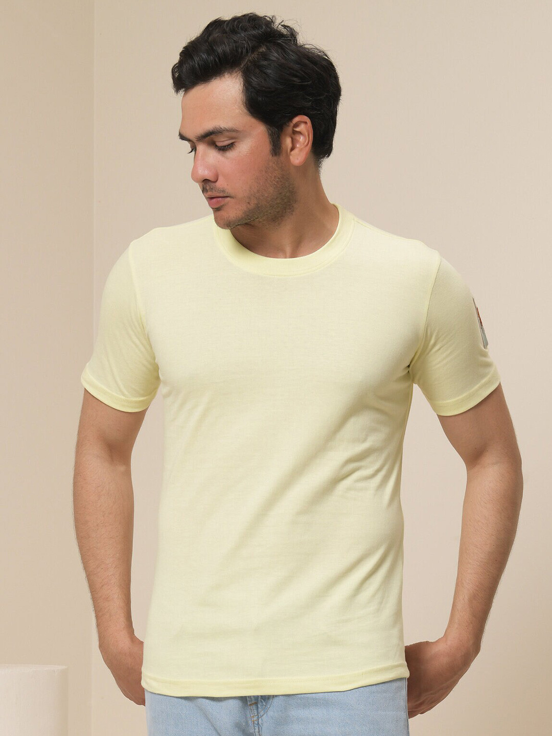 ARTLESS Round Neck Applique Pure Cotton T-shirt