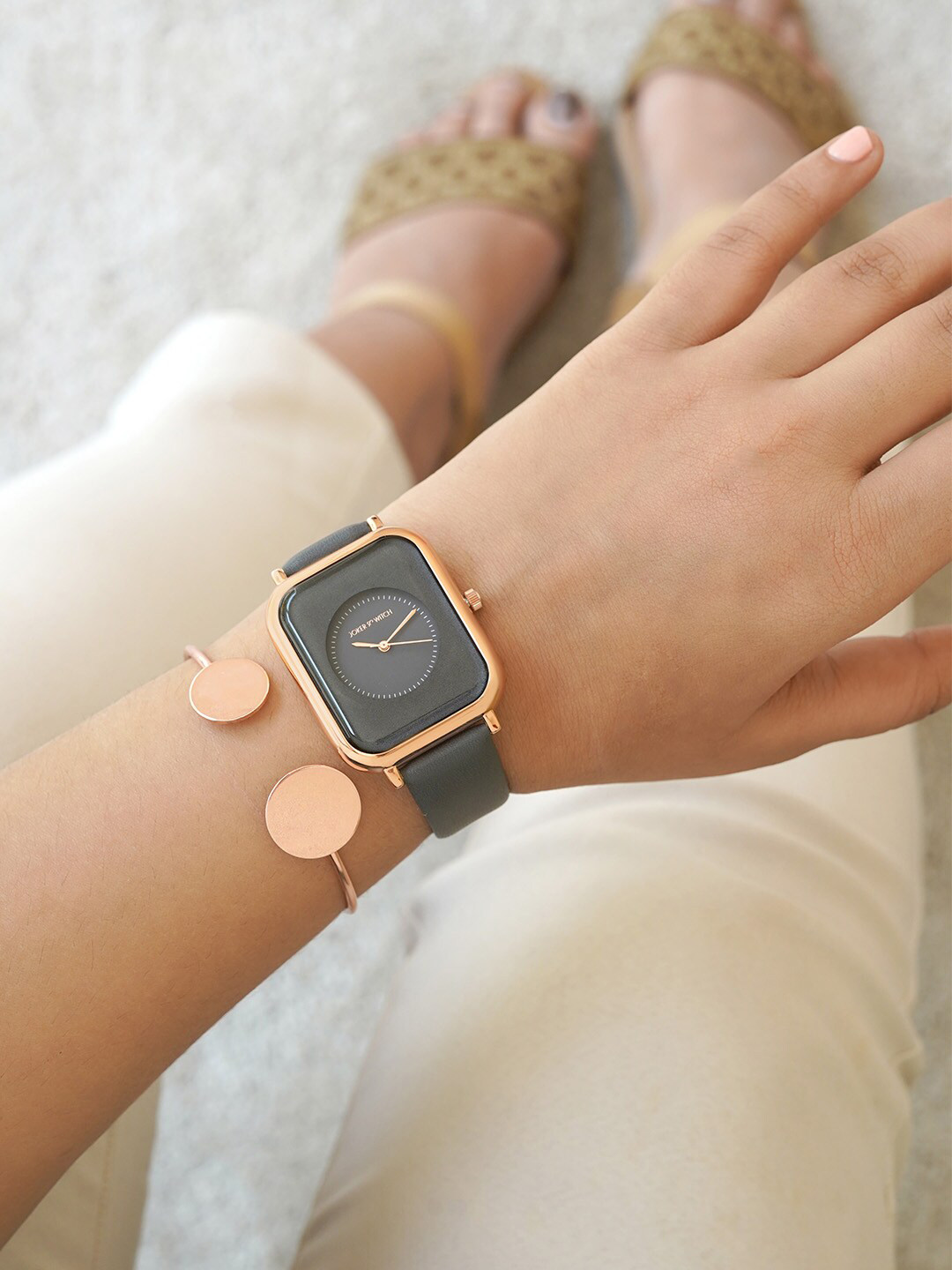 JOKER & WITCH Women Nyrah Watch Bracelet Gift Set JWBS936