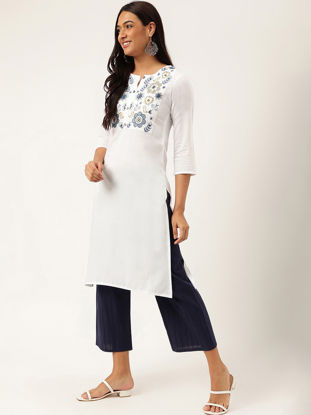 Ashlee Floral Yoke Design Thread Work Kurta