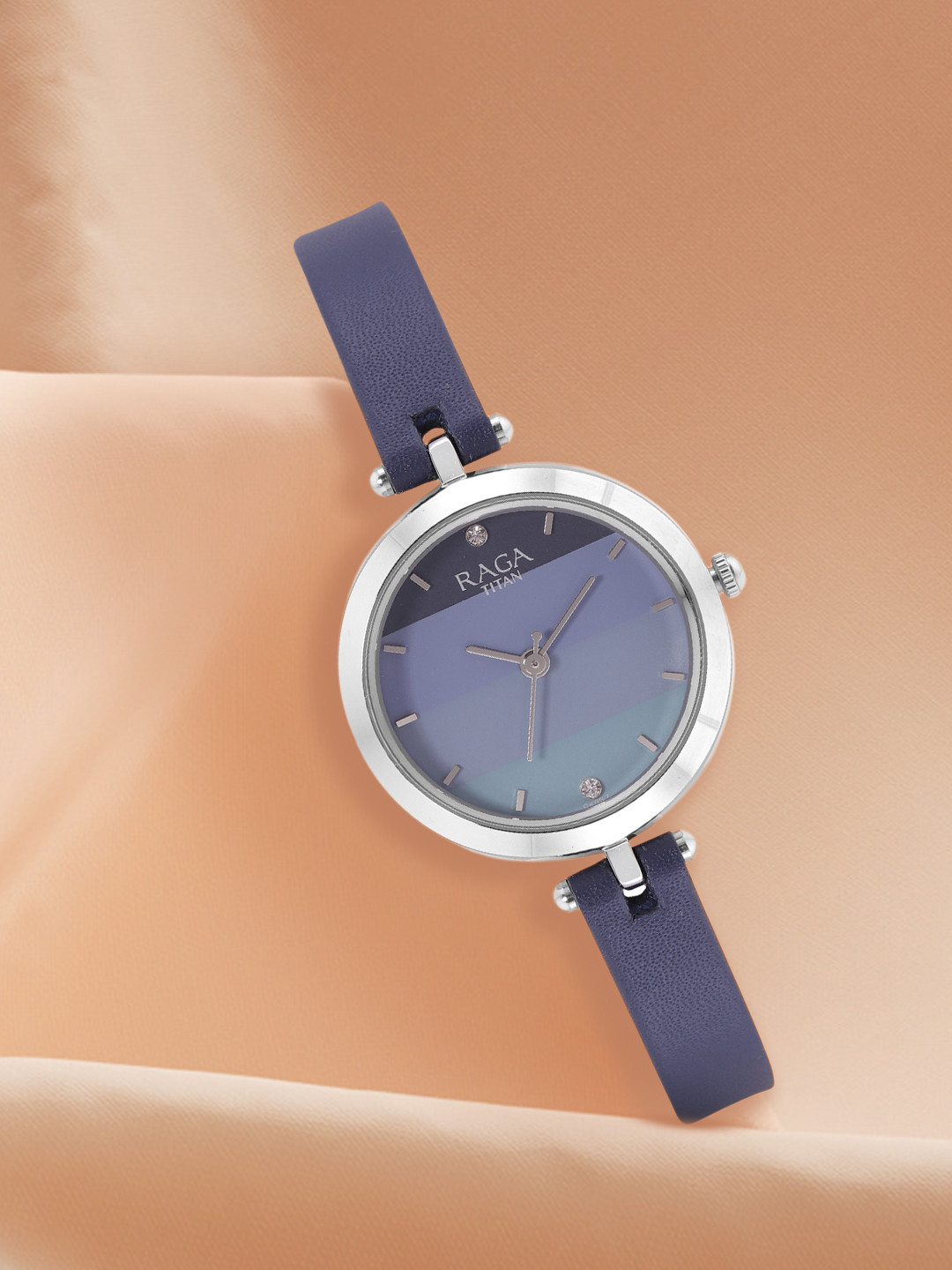 Titan Women Leather Straps Analogue Watch NR2606SL02