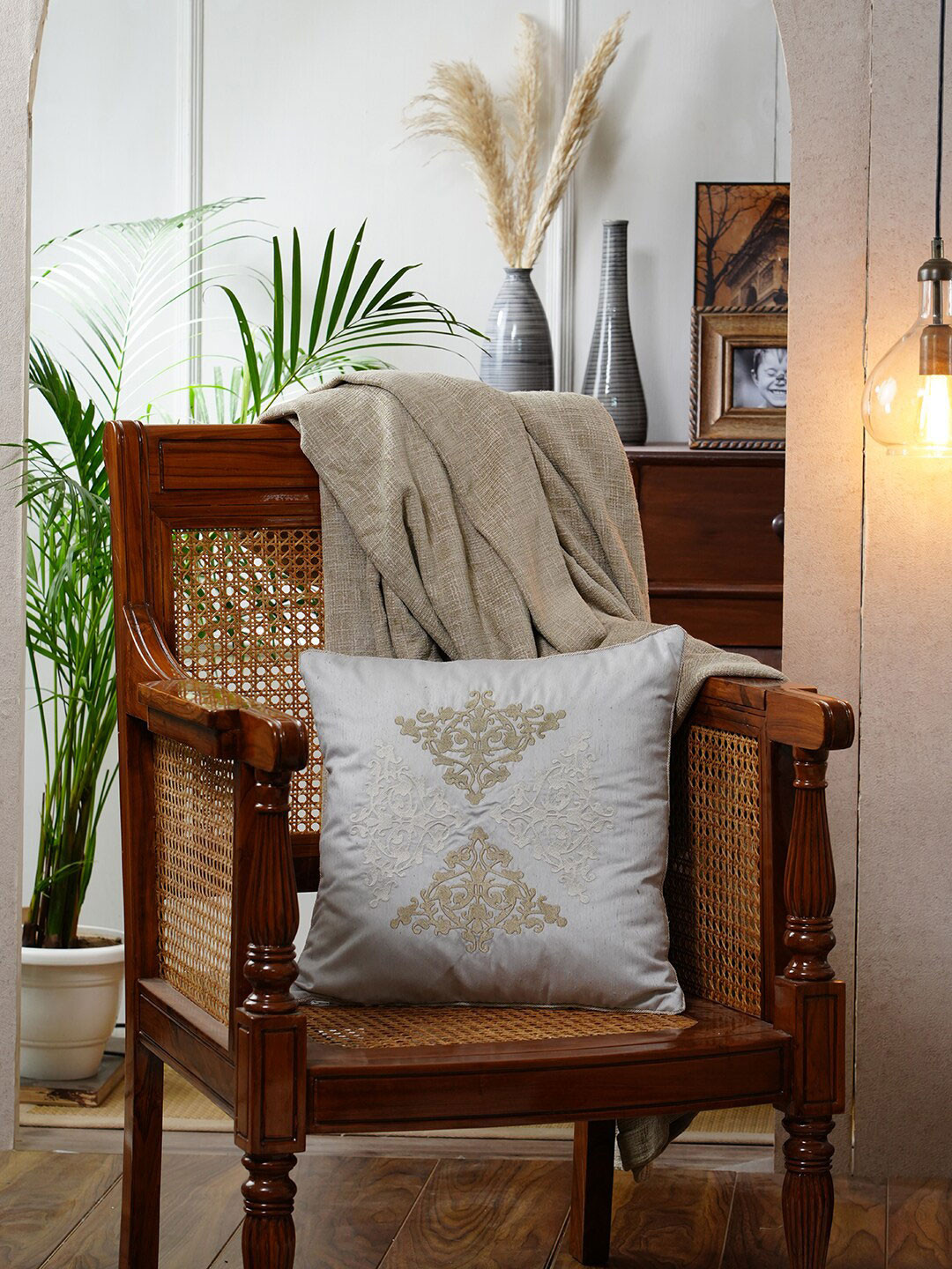 MASPAR Vintage Tranquil Essence Scrollable Tatting Beige Embroidered  Square Cushion Cover