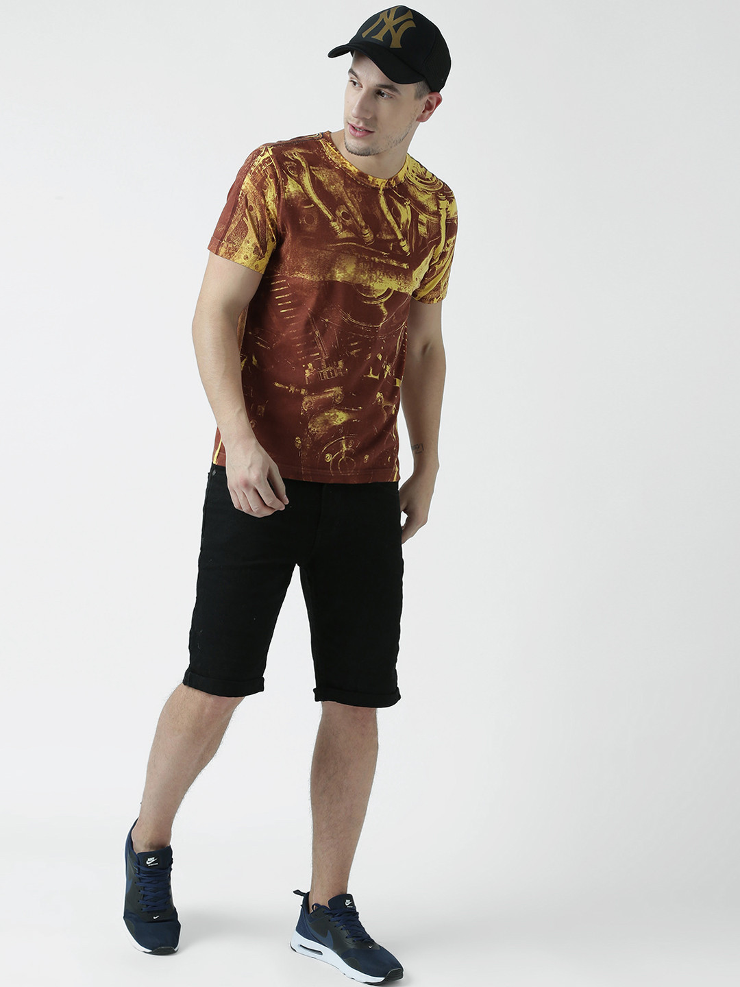 Huetrap Men Yellow and Brown Printed Round Neck T-shirt
