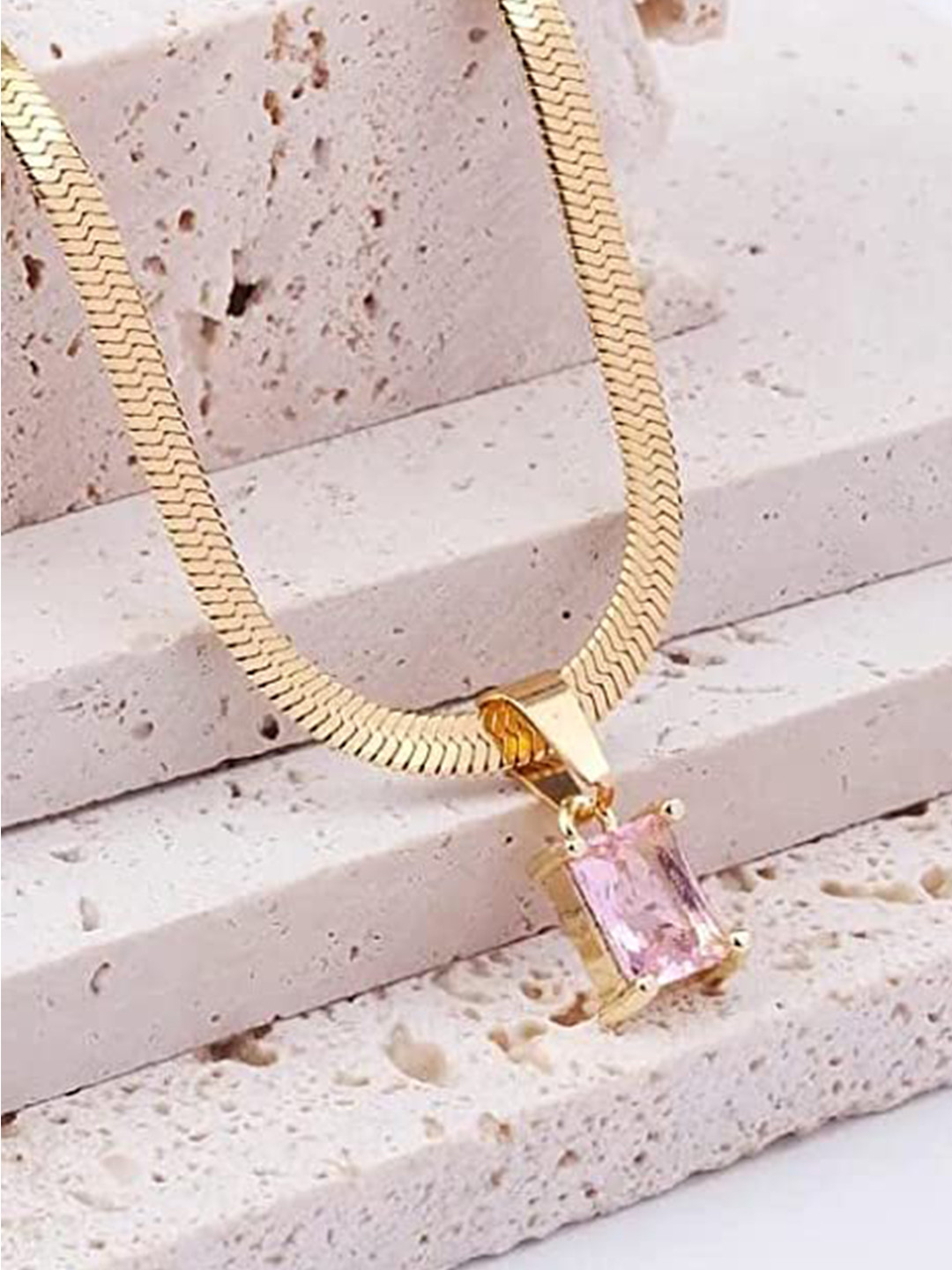VIEN Gold-Plated Chain With Pendent