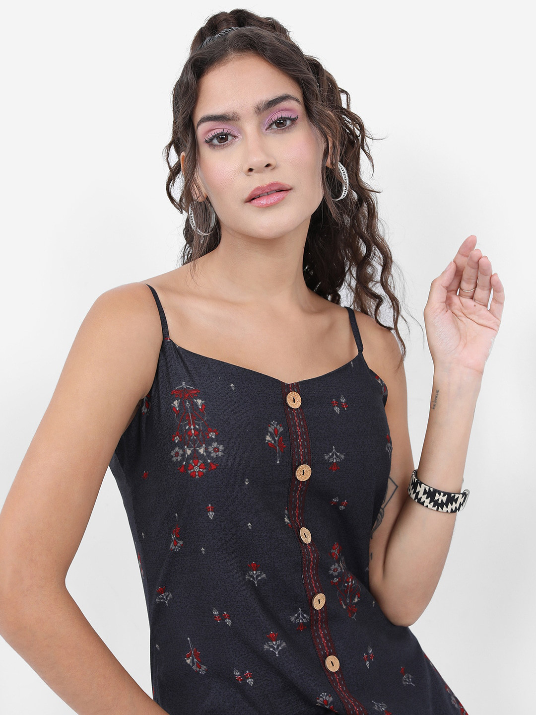 Vishudh Floral Printed Mirror Work Kurta