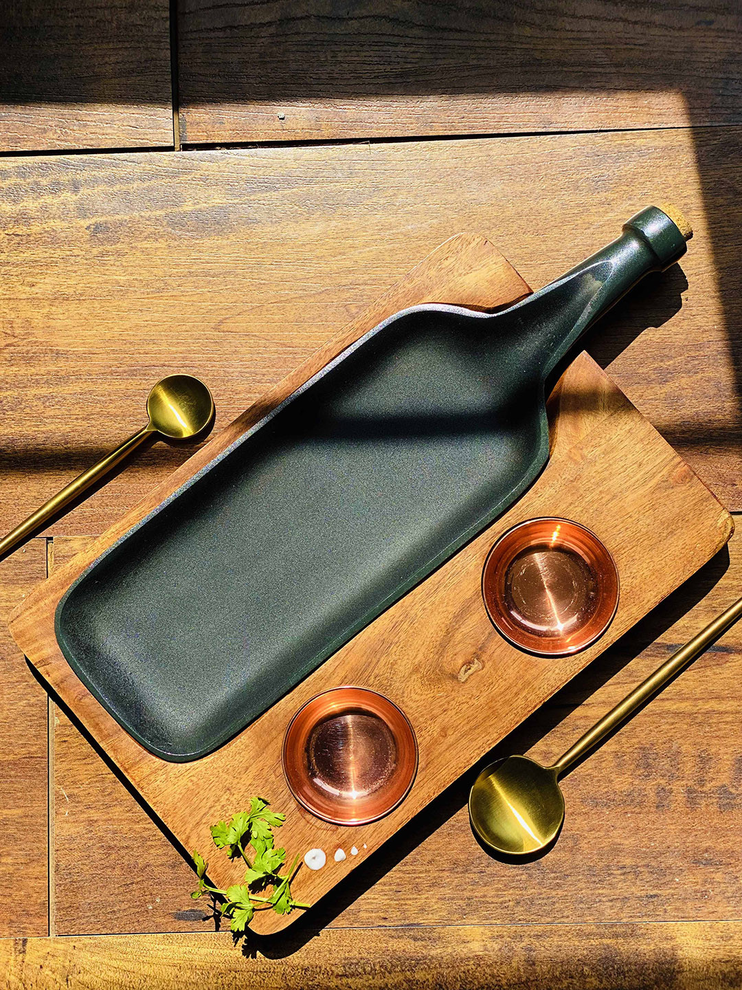 Folkstorys Black Cruet Iron Wood Platter Tray