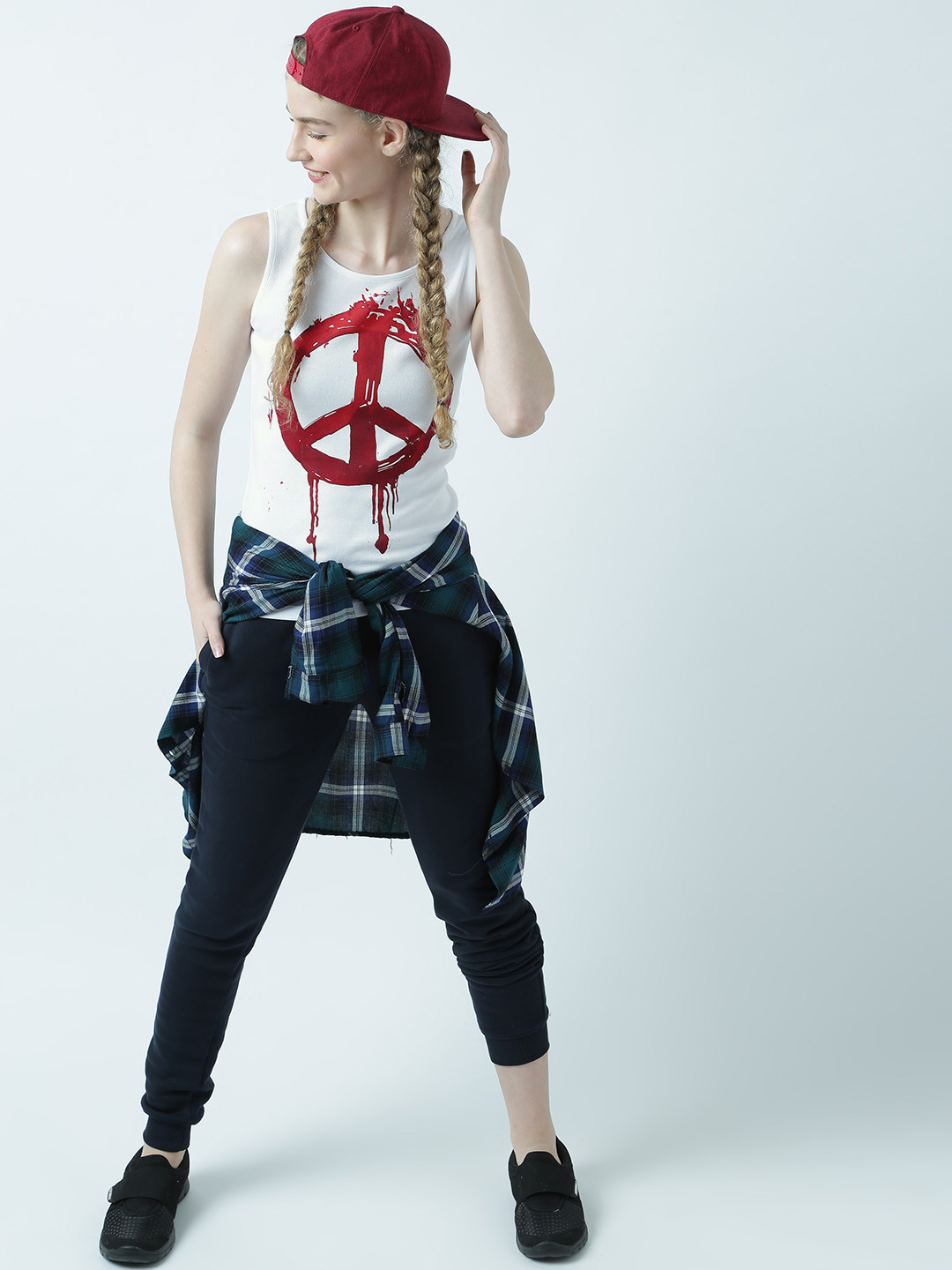 Huetrap Women White Printed Tank Pure Cotton Top