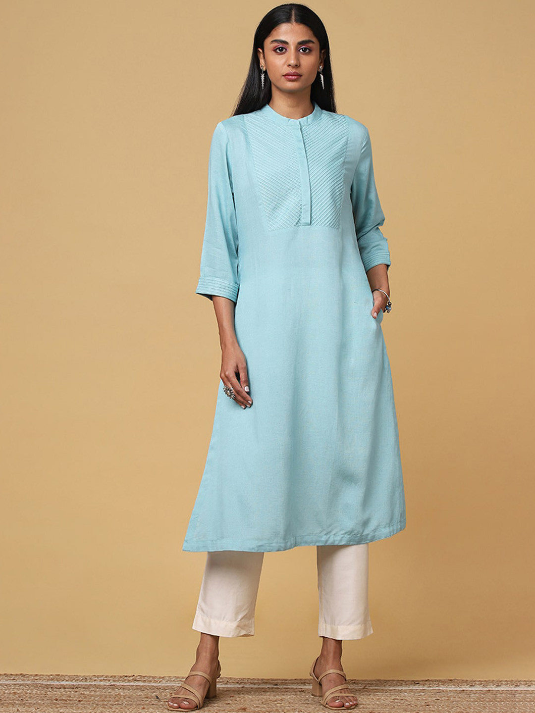 Marigold Lane Band Neck Thread Work Kurta