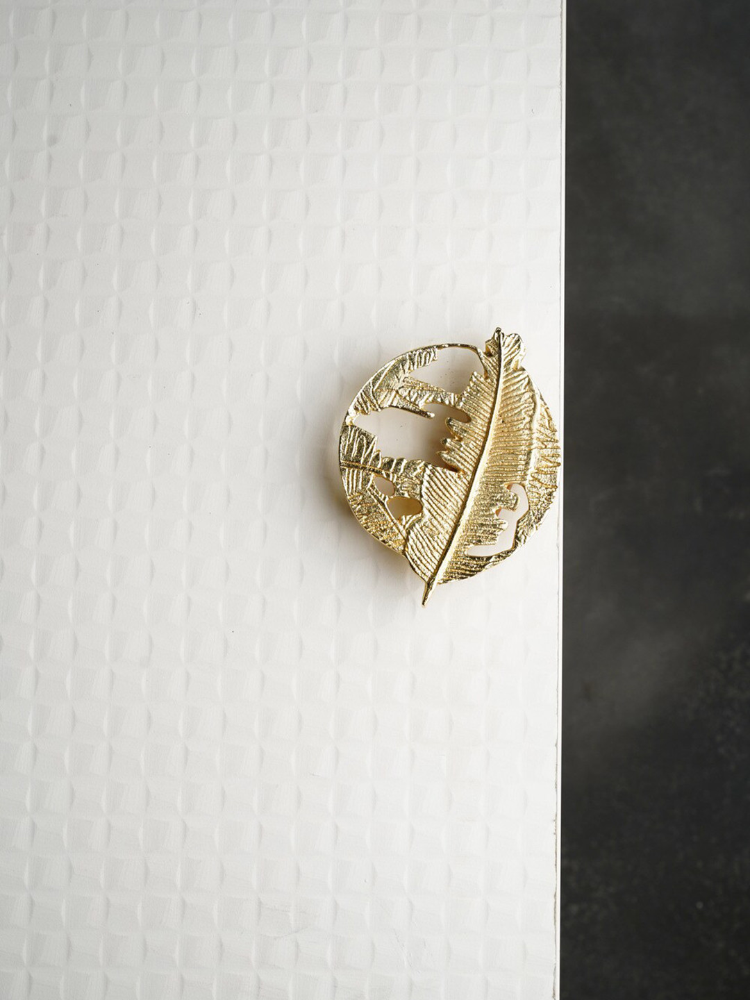 Folkstorys Beige Autumn Leaves Self Design Metal Cabinet Knobs