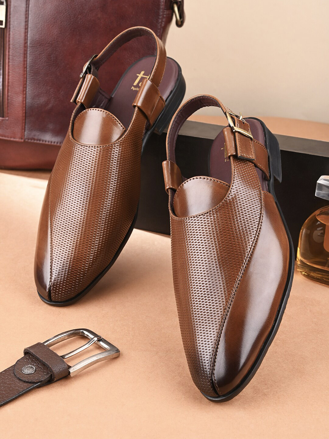 Hydes N Hues Men Shoe-Style Sandals