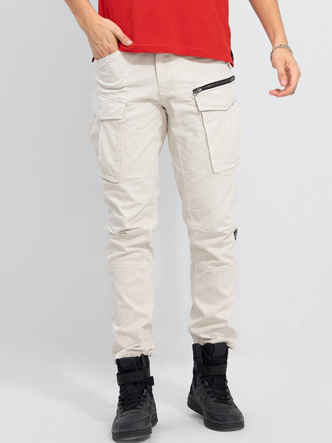 Snitch Off-White Slim Fit Mid-Rise Cargos Trousers